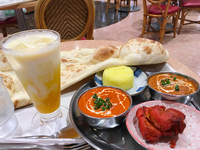 バターチキンカレーとキーマカレーのセット